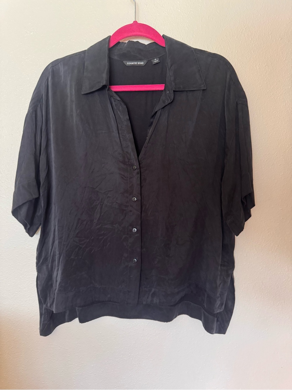 Country Road Black Short-Sleeve Button-Up Soft and Satiny Blouse